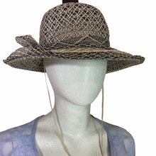 Load image into Gallery viewer, Vintage Summer Garden Hat
