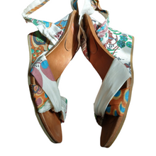 Load image into Gallery viewer, Boss Wedge Sandals Size 39
