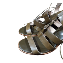 Load image into Gallery viewer, Banana Republic Rosella Ghilie Sandals Size 11
