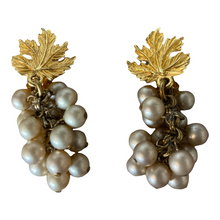 Load image into Gallery viewer, Vintage Gold Leaf Pearl Clusters Dangle Clip-on Earrings
