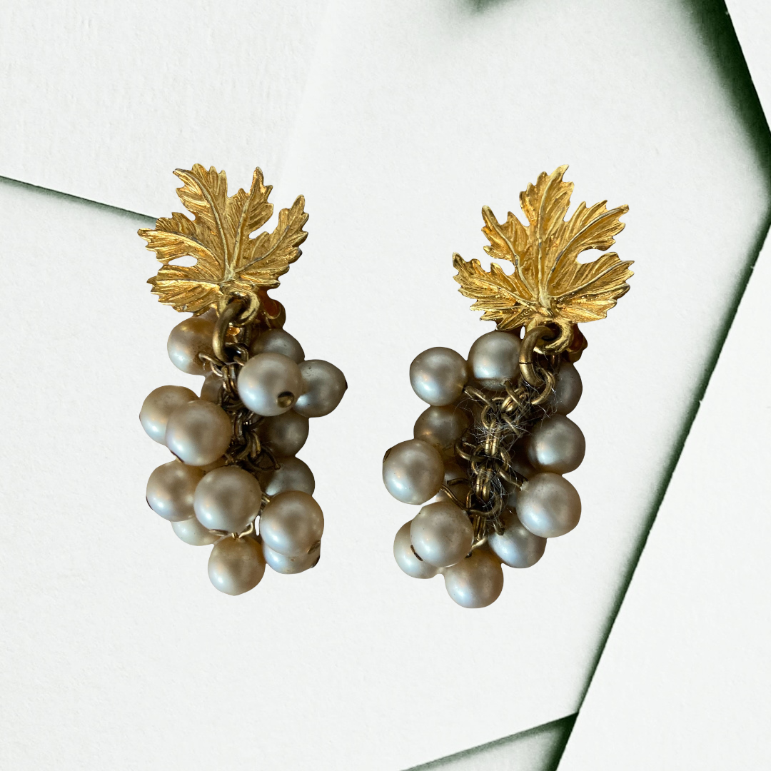 Vintage Gold Leaf Pearl Clusters Dangle Clip-on Earrings