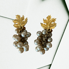 Load image into Gallery viewer, Vintage Gold Leaf Pearl Clusters Dangle Clip-on Earrings
