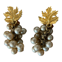 Load image into Gallery viewer, Vintage Gold Leaf Pearl Clusters Dangle Clip-on Earrings
