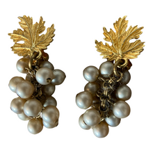 Load image into Gallery viewer, Vintage Gold Leaf Pearl Clusters Dangle Clip-on Earrings