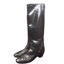 Load image into Gallery viewer, Salvatore Ferragamo Riding Boots 7.5
