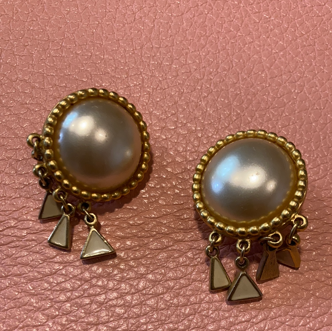 Vintage 70’s Carolee Faux Pearl and Enamel Earrings