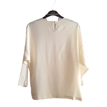 Load image into Gallery viewer, Max Mara Silk Blouse sz. 6
