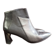 Load image into Gallery viewer, United Nude Zinc Vita Black Bootie Size 37
