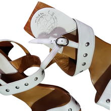 Load image into Gallery viewer, E SPACE Styled by Robert Clergerie Sandals size 10
