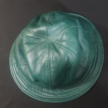 Load image into Gallery viewer, Online Vintage Shop, Vintage Clothing Boutique, Vintage, Women&#39;s Clothing, Seconhand, Distressed Vintage Designs, Sustainable Fashion

