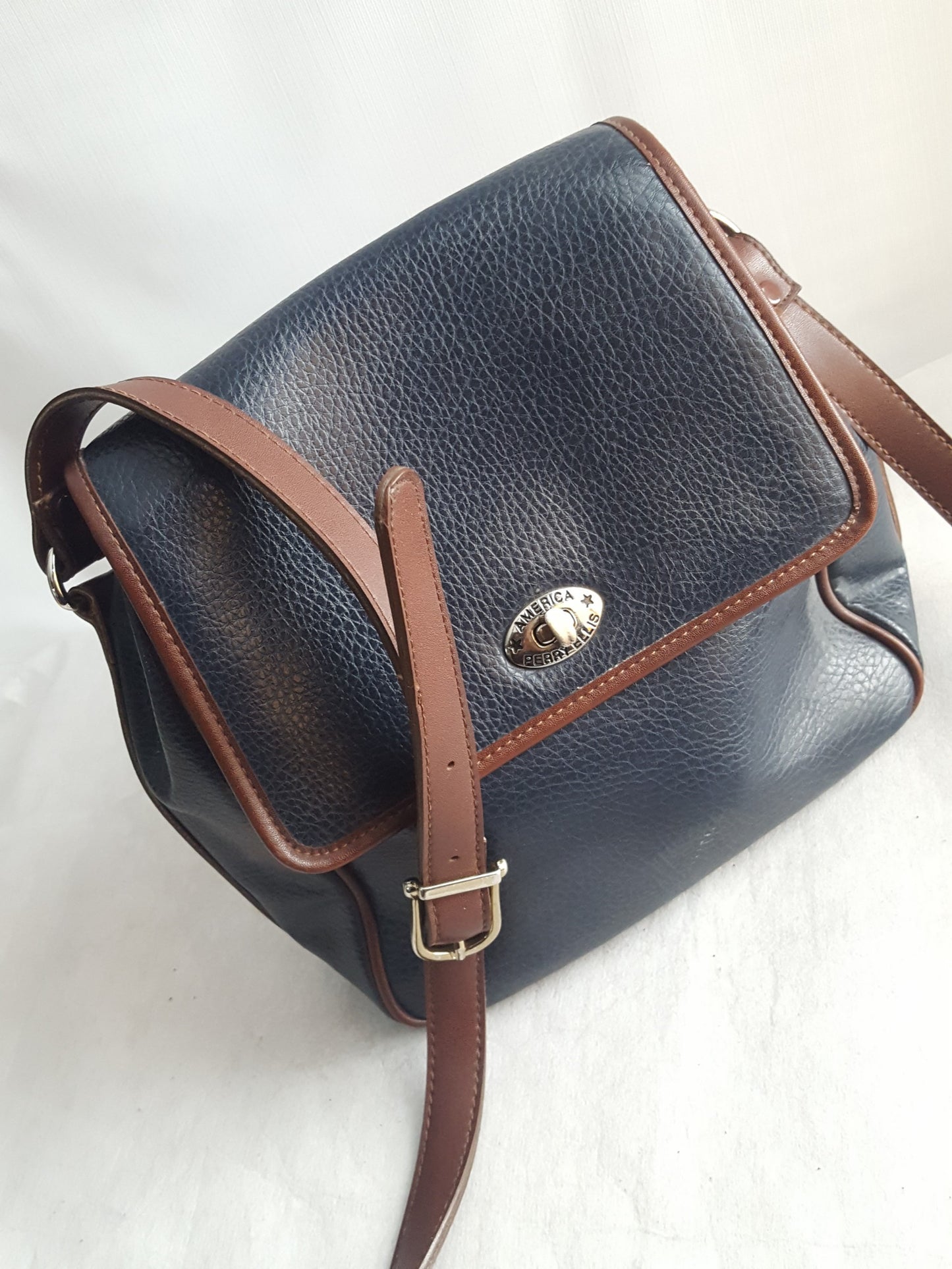 Online Vintage Shop, Vintage Clothing Boutique, Vintage, Women's Clothing, Seconhand, Distressed Vintage Designs, Sustainable Fashion