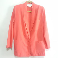 Load image into Gallery viewer, Online Vintage Shop, Vintage Clothing Boutique, Vintage, Women&#39;s Clothing, Seconhand, Distressed Vintage Designs, Sustainable Fashion
