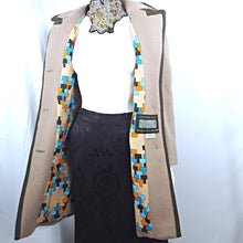 Load image into Gallery viewer, Online Vintage Shop, Vintage Clothing Boutique, Vintage, Women&#39;s Clothing, Seconhand, Distressed Vintage Designs, Sustainable Fashion
