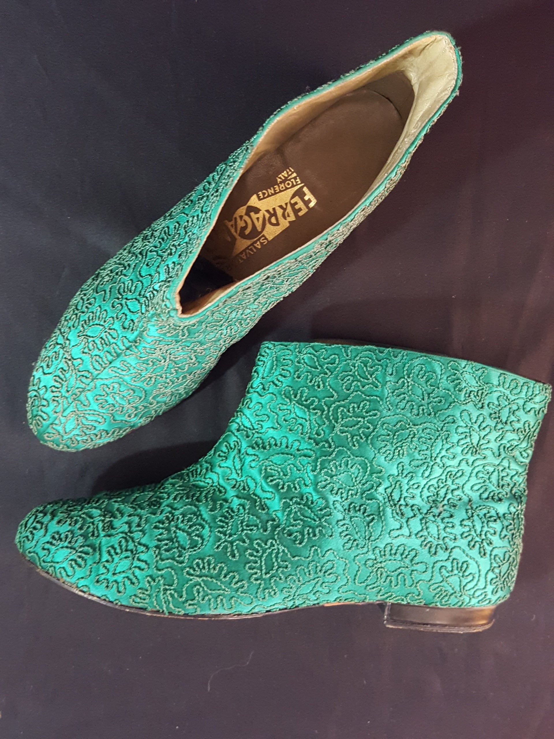 Online Vintage Shop, Vintage Clothing Boutique, Vintage, Women's Clothing, Seconhand, Distressed Vintage Designs, Sustainable Fashion