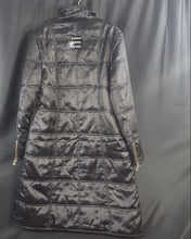 Load image into Gallery viewer, Online Vintage Shop, Vintage Clothing Boutique, Vintage, Women&#39;s Clothing, Seconhand, Distressed Vintage Designs, Sustainable Fashion
