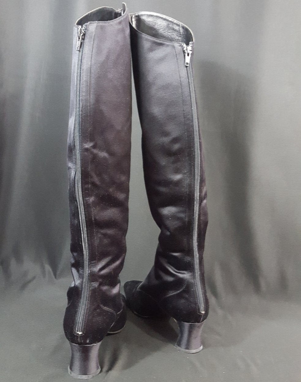 Online Vintage Shop, Vintage Clothing Boutique, Vintage, Women's Clothing, Seconhand, Distressed Vintage Designs, Sustainable Fashion