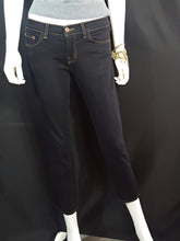 Load image into Gallery viewer, Online Vintage Shop, Vintage Clothing Boutique, Vintage, Women&#39;s Clothing, Seconhand, Distressed Vintage Designs, Sustainable Fashion
