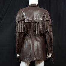 Load image into Gallery viewer, Online Vintage Shop, Vintage Clothing Boutique, Vintage, Women&#39;s Clothing, Seconhand, Distressed Vintage Designs, Sustainable Fashion
